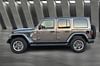 7 thumbnail image of  2019 Jeep Wrangler Unlimited Sahara