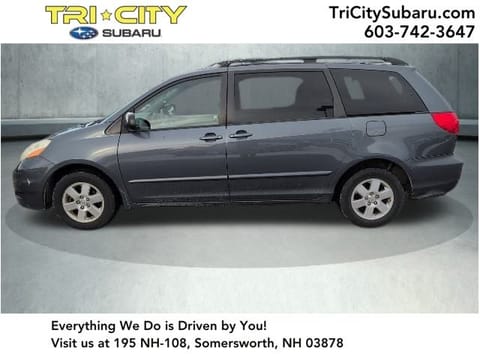 1 image of 2010 Toyota Sienna CE