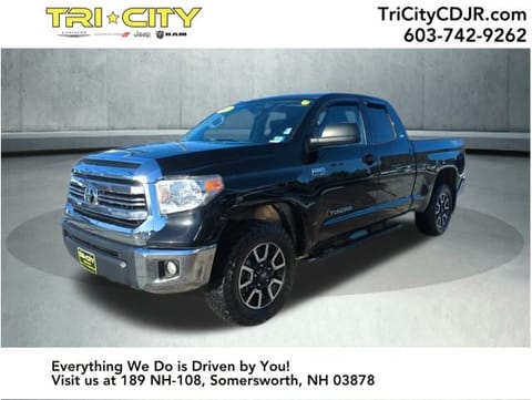 1 image of 2017 Toyota Tundra SR5