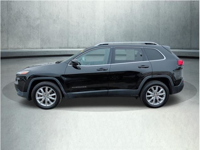 Used 2016 Jeep Cherokee Limited with VIN 1C4PJMDS4GW119918 for sale in Somersworth, NH