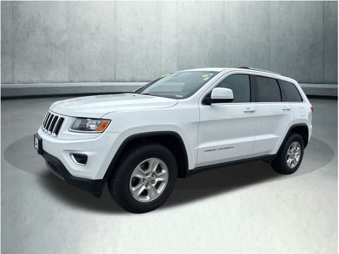 1 image of 2016 Jeep Grand Cherokee Laredo