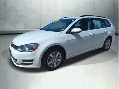 1 image of 2016 Volkswagen Golf SportWagen S