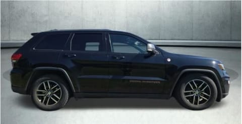 1 image of 2018 Jeep Grand Cherokee Trailhawk