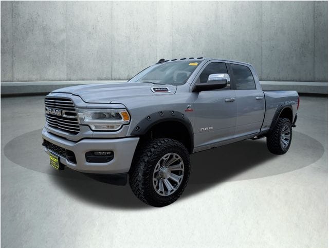 2019 RAM 3500 Laramie 4X4 Crew Cab SWB's photo