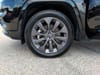 32 thumbnail image of  2021 Jeep Cherokee Limited