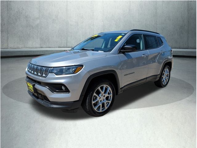 2022 Jeep Compass Latitude Lux 4X4's photo