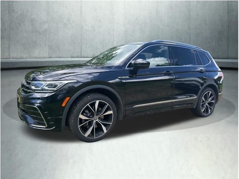 1 image of 2022 Volkswagen Tiguan 2.0T SEL R-Line