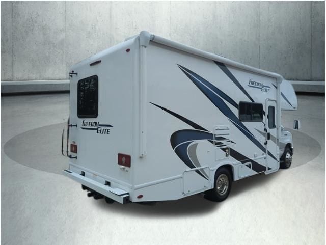 2023 Ford E-Series Cutaway Base - Photo 7