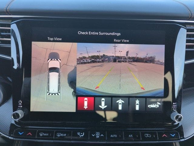 2023 Jeep Grand Wagoneer Series III - Photo 25