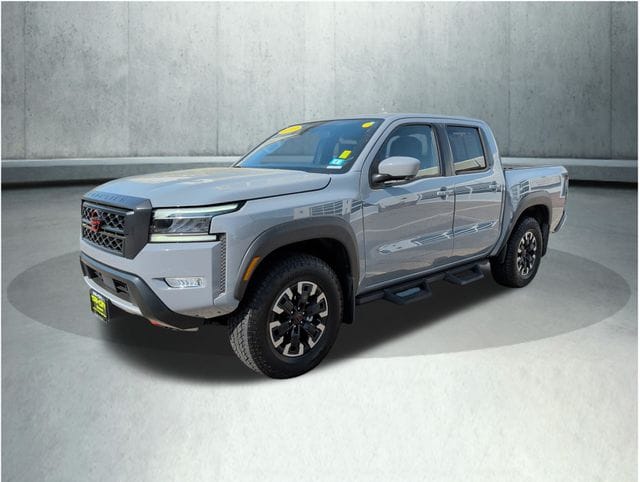 2023 Nissan Frontier PRO-4X Crew Cab 4X4's photo