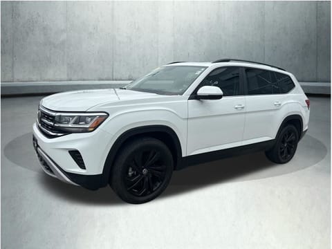 1 image of 2023 Volkswagen Atlas 3.6L V6 SE w/Technology