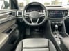18 thumbnail image of  2023 Volkswagen Atlas Cross Sport 2.0T SE w/Technology