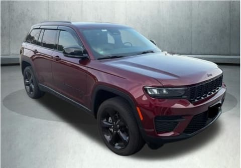 1 image of 2025 Jeep Grand Cherokee Altitude X