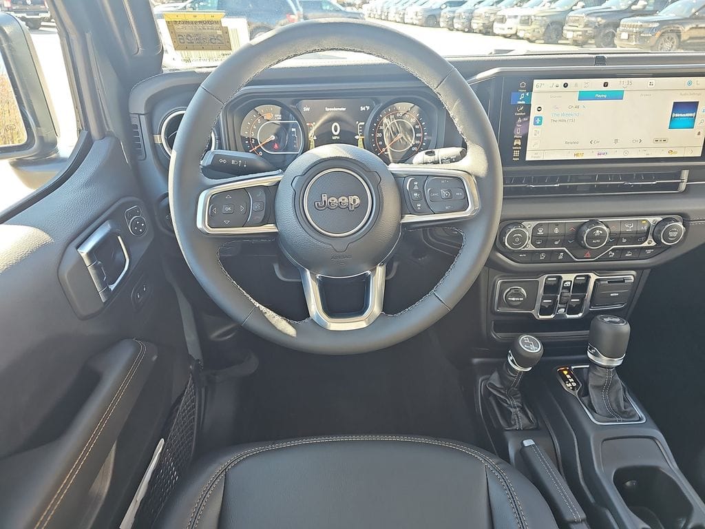 2026 Jeep Wrangler 4-Door Sahara - Photo 16
