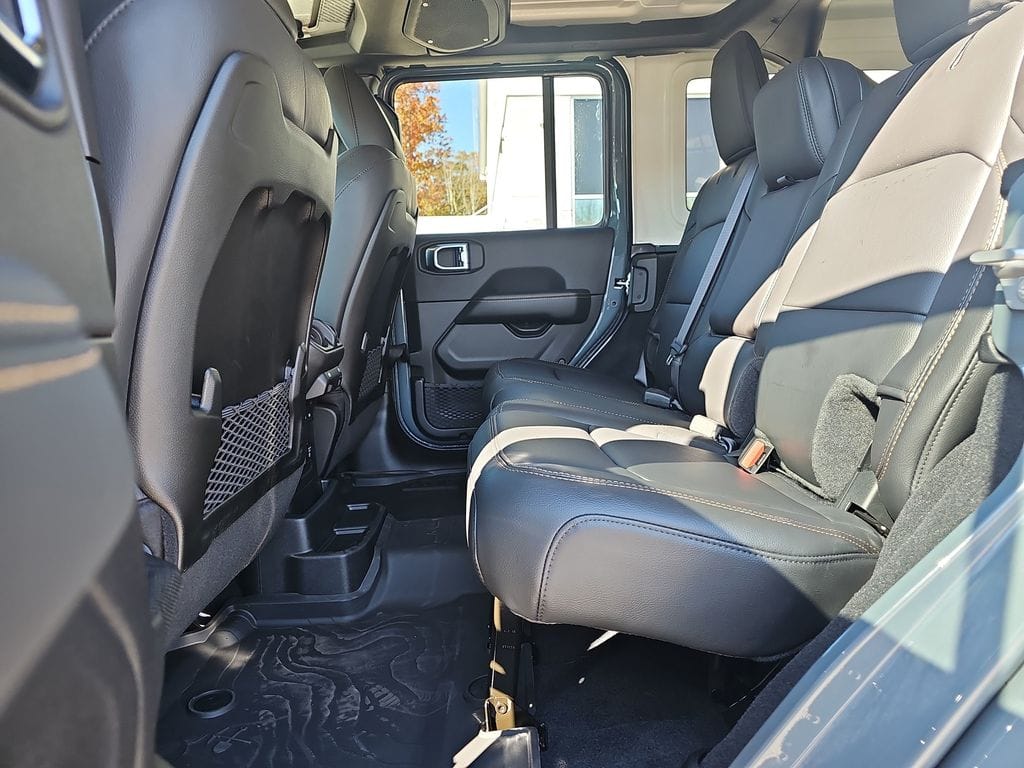 2026 Jeep Wrangler 4-Door Sahara - Photo 29