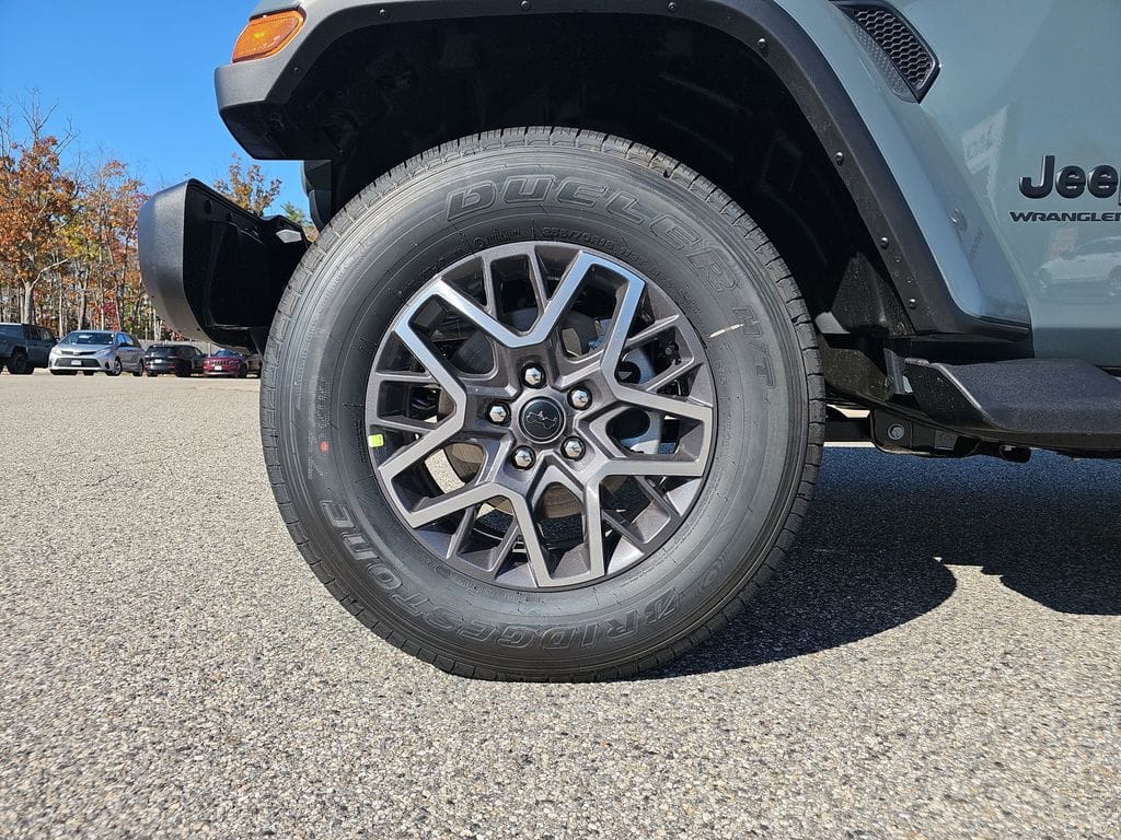 2026 Jeep Wrangler 4-Door Sahara - Photo 31