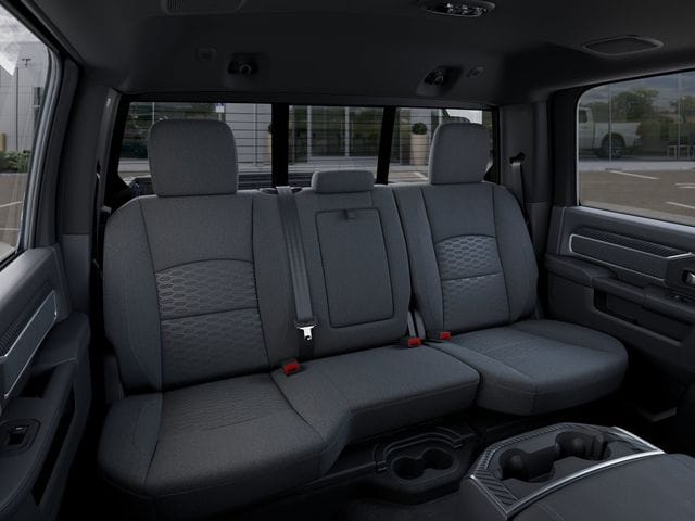 2026 RAM 3500 Big Horn - Photo 15