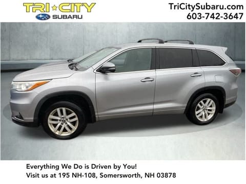 1 image of 2016 Toyota Highlander LE V6