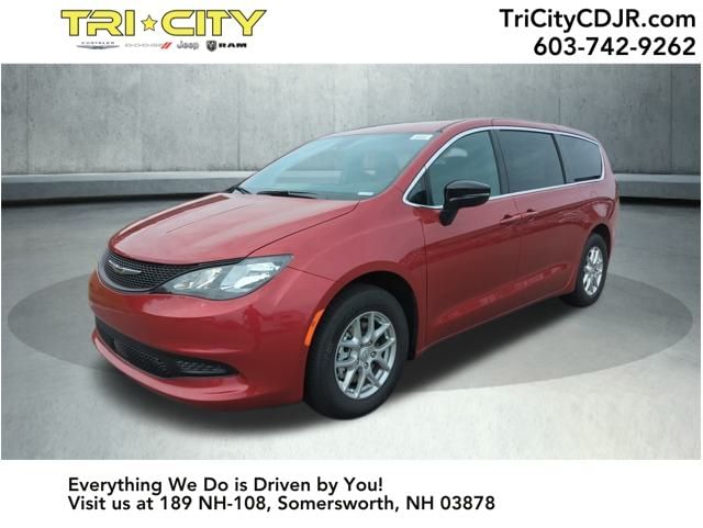 2026 Chrysler Voyager LX's photo