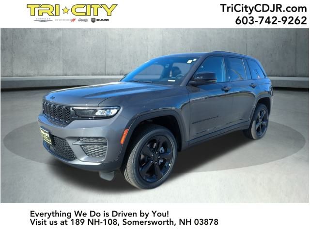 2025 Jeep Grand Cherokee Altitude's photo