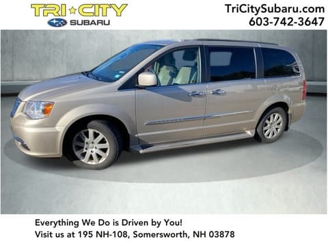 1 image of 2016 Chrysler Town & Country Touring