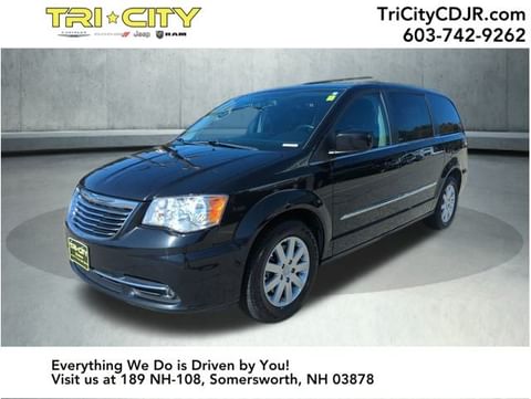 1 image of 2015 Chrysler Town & Country Touring