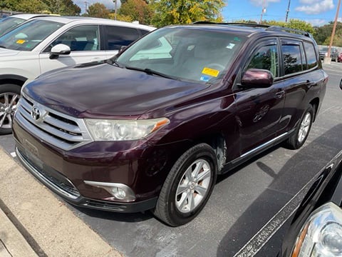 1 image of 2012 Toyota Highlander SE