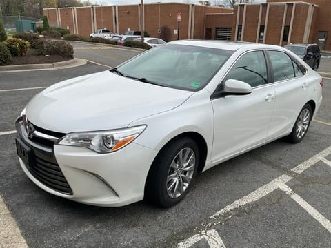 1 image of 2015 Toyota Camry