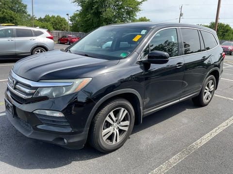1 image of 2016 Honda Pilot EX-L