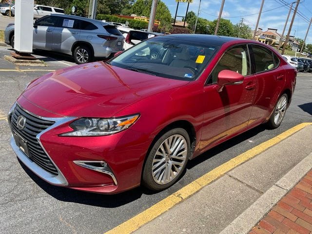 2016 Lexus ES 350 350's photo