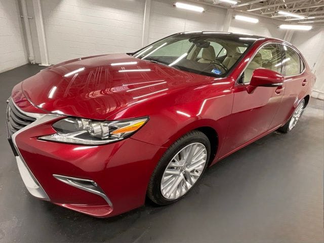 2016 Lexus ES 350 350's photo