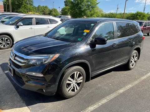 1 image of 2017 Honda Pilot EX-L