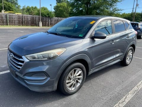 1 image of 2017 Hyundai Tucson SE