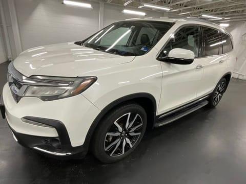 1 image of 2019 Honda Pilot Touring