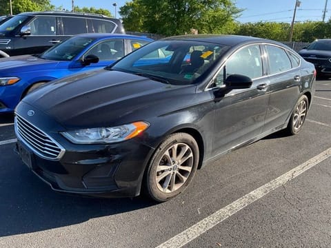 1 image of 2020 Ford Fusion SE