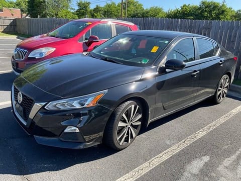 1 image of 2021 Nissan Altima 2.5 SR