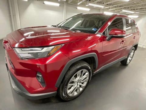 1 image of 2022 Toyota RAV4 XLE Premium