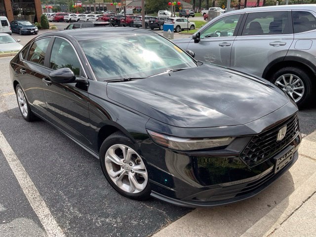 2023 Honda Accord LX - Photo 3