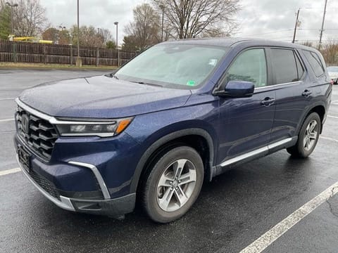 1 image of 2023 Honda Pilot EX-L