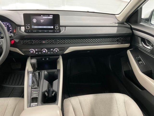 2024 Honda Accord LX - Photo 15