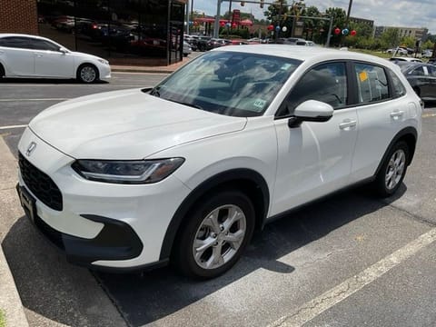 1 image of 2024 Honda HR-V LX