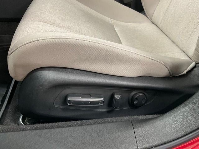 2025 Honda Accord SE - Photo 32