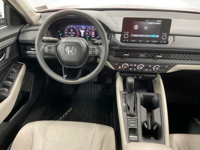 2025 Honda Accord SE - Photo 15