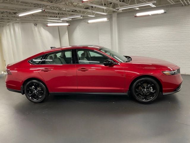2025 Honda Accord SE - Photo 6