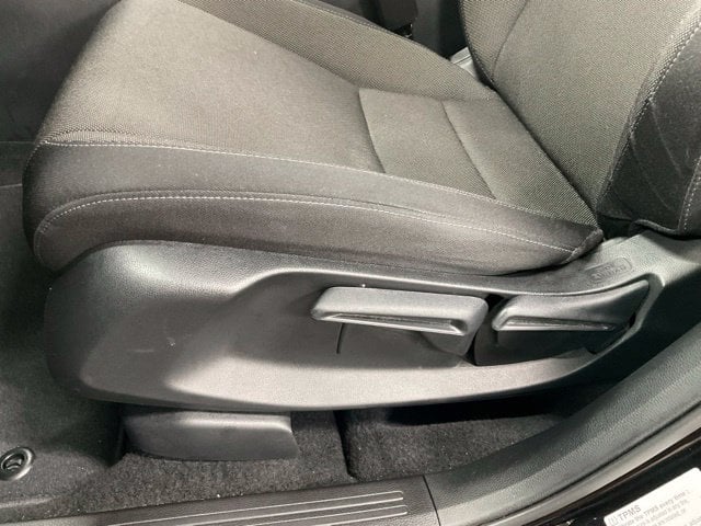 2025 Honda CR-V LX - Photo 29