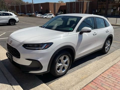 1 image of 2025 Honda HR-V LX