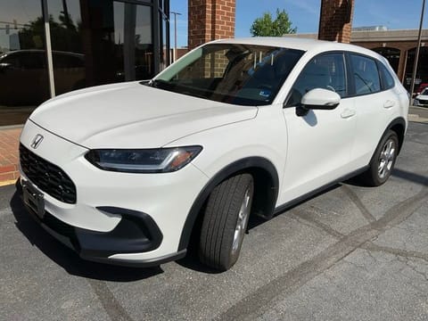 1 image of 2025 Honda HR-V LX