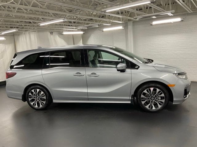 2026 Honda Odyssey Elite - Photo 6