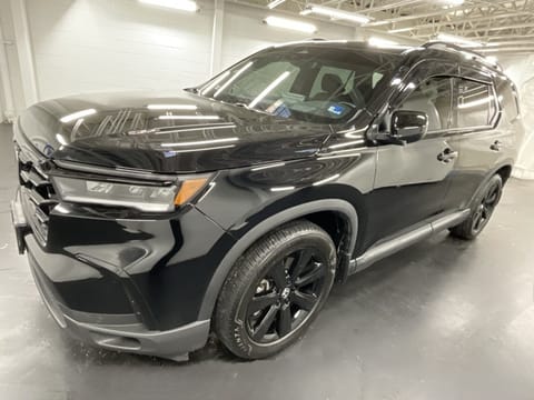 1 image of 2025 Honda Pilot Black Edition