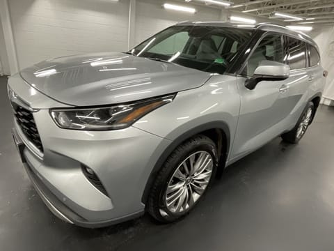 1 image of 2020 Toyota Highlander Platinum